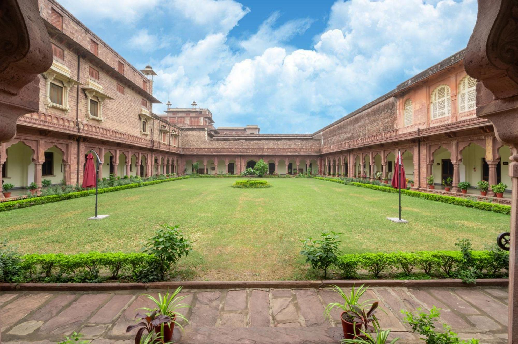 Umed Bhawan Palace, Kotah Exterior foto